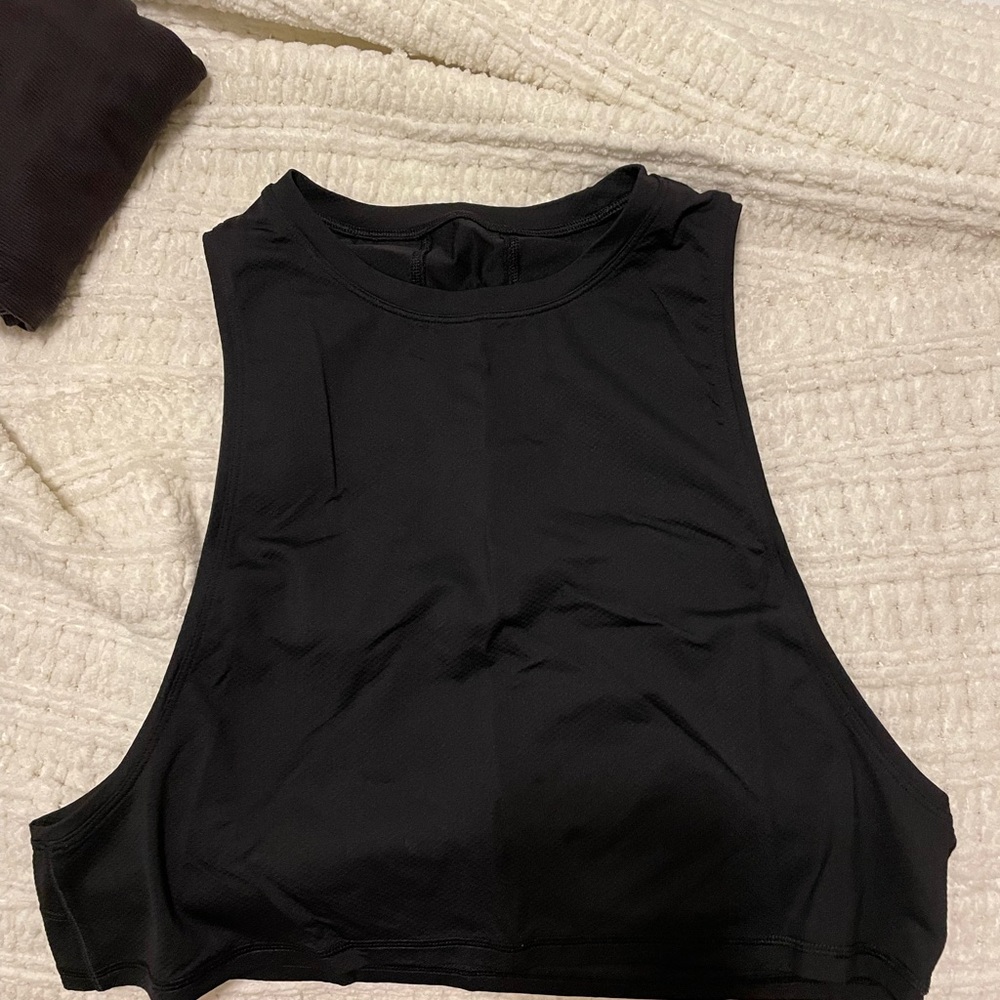 Lululemon black workout top